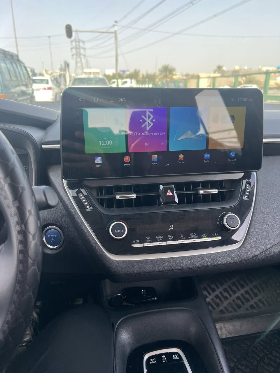 سلام عليكم
كورلا هايبرد شكل الخليجي موديل 2022
مكفوله من الصبغ والبارد 
ماشيه 29 السياره جديده بحاله الوكاله فول مواصفات سلايت بصمه كشنات جلد شاشه كبيره تحكمات قياده ذاتيه 
تخم تاير جديد ياباني المنشا شاشه لكزز عازل جام حراري داخل جلد احمر سنويه باسمي تحويل ثاني يوم السعر 135 اتصال ***********مكانه عامريه
