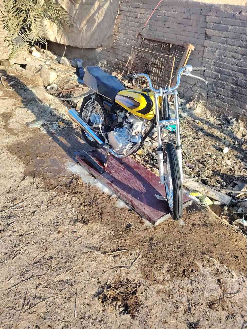 سلام عليكم دراجه نامه للبيع صاراله اسبوعين معمره كله جديد محرك نامه اللصلي سعر650وبيه مجال ماكني ناصريه مركز ***********
