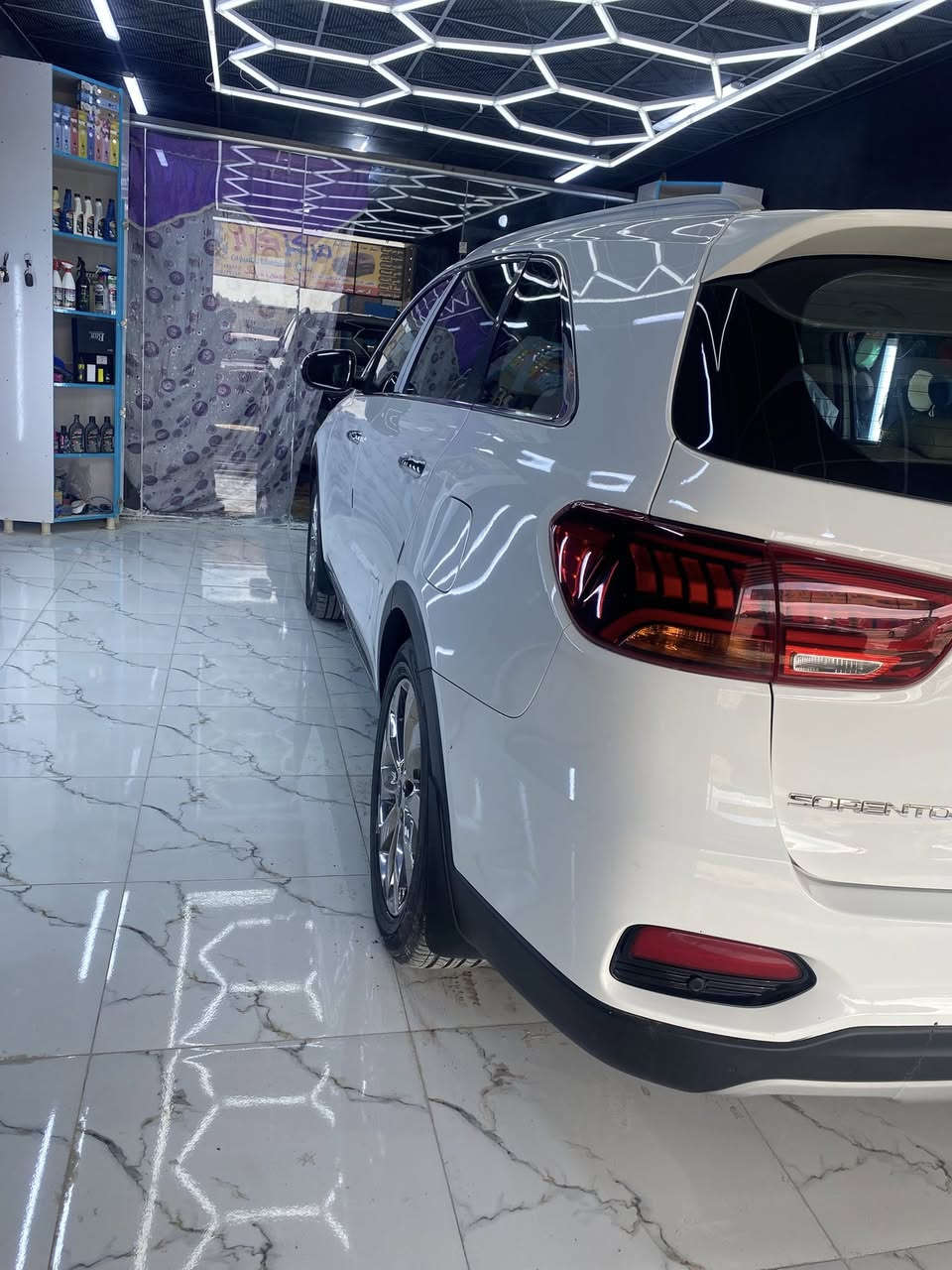 السلام عليكم
للبيع  

كيا سورنتو 2019 خليجي  

رقم بغداد 

6 سلندر 

7 راكب 

3 قطع تبريد 

بصمة 

بصمة ابواب 

لد امامي خلفي 

جنطة كهربائية 

جنطة ذكية 

كشنات كهرباء

شاشة كبيرة 

بردات ابواب خلفية 

انضمة قيادة 

نظام ترحيب 

ويل كروم 19

حساسات امامي و خلفي 

اشاير بل مري 

كروز سرعة 

تحكم استرن 

لايت زنون 

سيارة بعد بيهة هواي مواصفات 

🟩 السعراتصل وتدلل                 

عنوان الناصرية حي اور 

لاستفسار الاتصال ع الرقم 
***********
