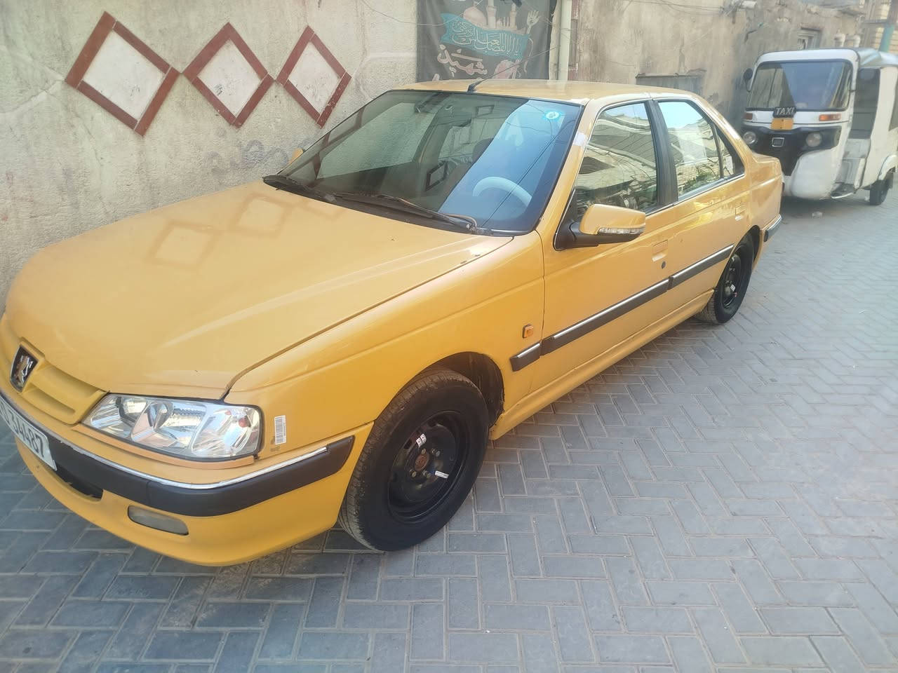 بيجو بارس 15
سياره حلوه مابيها نقص 
مكينه كير تخم تاير 
تبريد ثلج 
بسمي رقم انكليزي 
45بيها مجال بسيط 
مكاني بغداد مدينه الصدر 
***********
