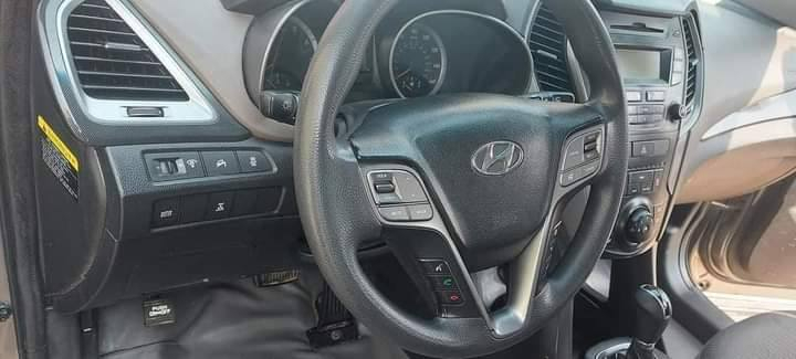 السلام عليكم
سنتافي 2014 للبيع
 باسمي رقم بغداد مشروع وطني مداور ثاني يوم
السياره وارد أمريكي ضربتها أمامي خفیفه ماواصله للشاصي وفي العراق بيها صبغ الباب الخلفي عكس السايق. السيارة رياضية تحكم ستيرن تبريد قطعتين محرك GDI 2400 دفع رباعي ماشية ١٢٢ الف ميل قابل للزياده
علما محرك بي تنقيص والمعروف اغلب محركات GDI تنقص
وكذلك محتاجه حدادية أمامي 
الباقي خير من الله 
السعر 132 بيها مجال للشراي .. شراي تجي تشوف وتقتنع وتدلل...
مكان السيارة العمارة 
استفسار اتصل *********** عمارة, ميسان
