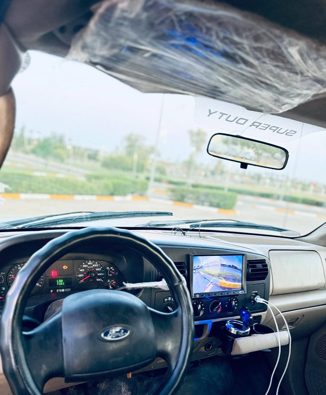 ⭕️عرض حصري بيع سريع 
فورد F350 موديل 2006 گاز 
8بستن تيربو
ضمان من ضربه وتعمير اصولية رقم اربيل شرط التحويل 
او الوكالة سيارة كانت قبل لدى شركة امينة وتحولت للبيع المباشر ودخلت مازاد البيع المباشر المحرك اوربي والكير ايضا دفع رباعي شغال 100‎%‎ 
ضمان انطيك سنة كاملة وشرط بالمكاتبة اكتبلك ضمان سنة كاملة
سيارة على وضع شركة ماشية 170 الف بدون اي نواقص
بچم امامي حديث LED اصلي 
اكسل كاردن 100‎%‎
تبريد ثلج تدفئة 
حدادية تخم تاير كلة جديد 
الداخلية كشن وسطية فتحه شاشة ايباد كاميرة خلفية 
ارضيات وعزل خارجي دبل جام كلة شغال 
كود سويج متشتغل الة سويج مالتها 
الملحقات ( دوسات البلادية وياها مع حمالة الجلكانات البلادية وياها مع جلكان عدد 2 ) يعني بس شغل وتوكل عزيزي 
محرك شرط ترايك للبصرة 
السعر خـاص بدون كسران بحلال الناس اكرر سيارة اتحدى اكو بنظافتها حالة البودي فقط شخط ومتكحل 
#ملاحظة
كل شيء شغال بيه ماكو اي نقص بشرط الفحص وين متحب

للاستفسار على الرقم لتالي وتساب او اتصال

***********
