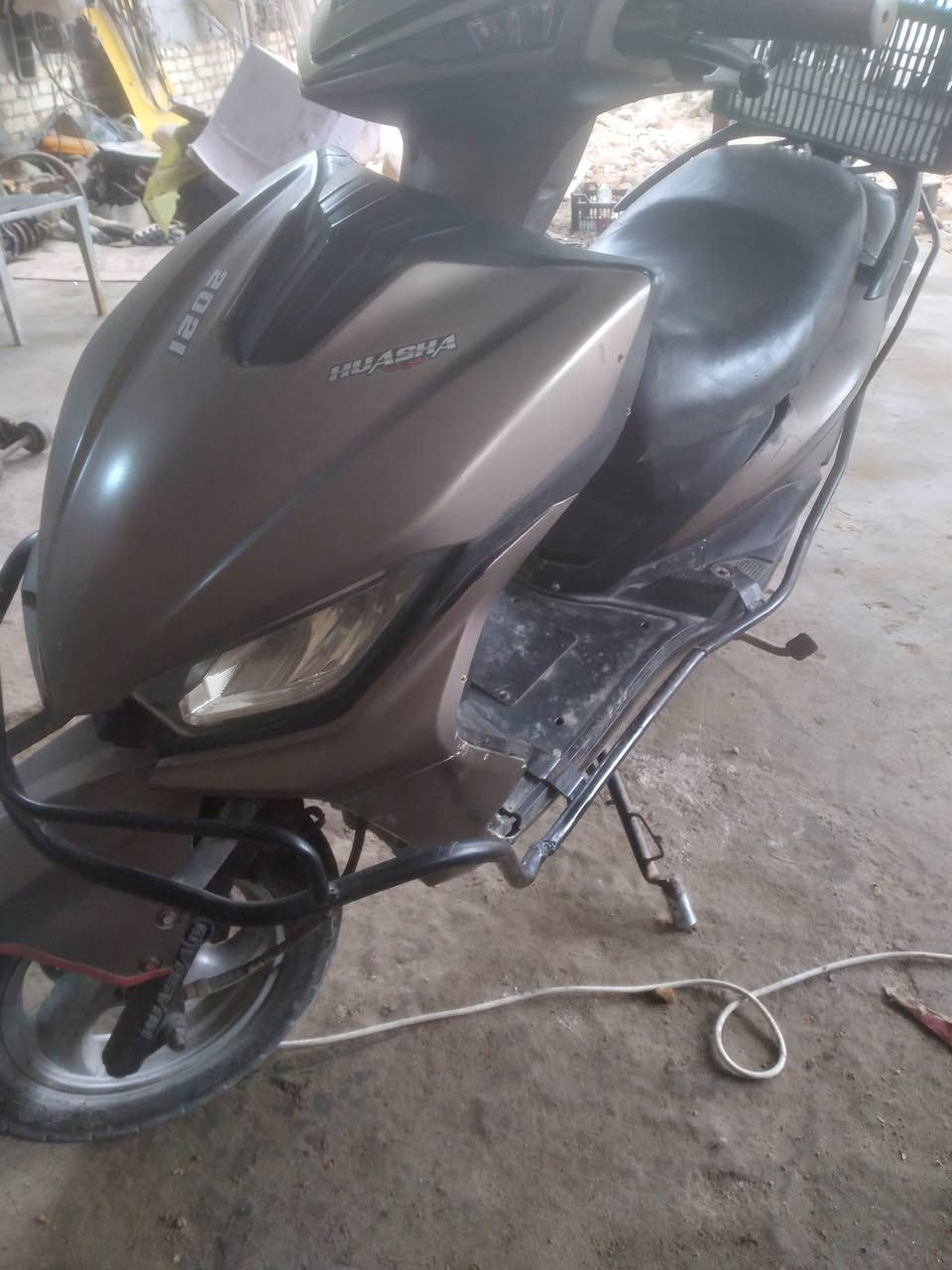 سلام عليكم حبايب دراجه هوشه للبيع نكره سلف كهربائيات كلهه شغاله دراجه حلوه سعر ٣٥٠ بيهه مجال مكانها طويريج  ***********
