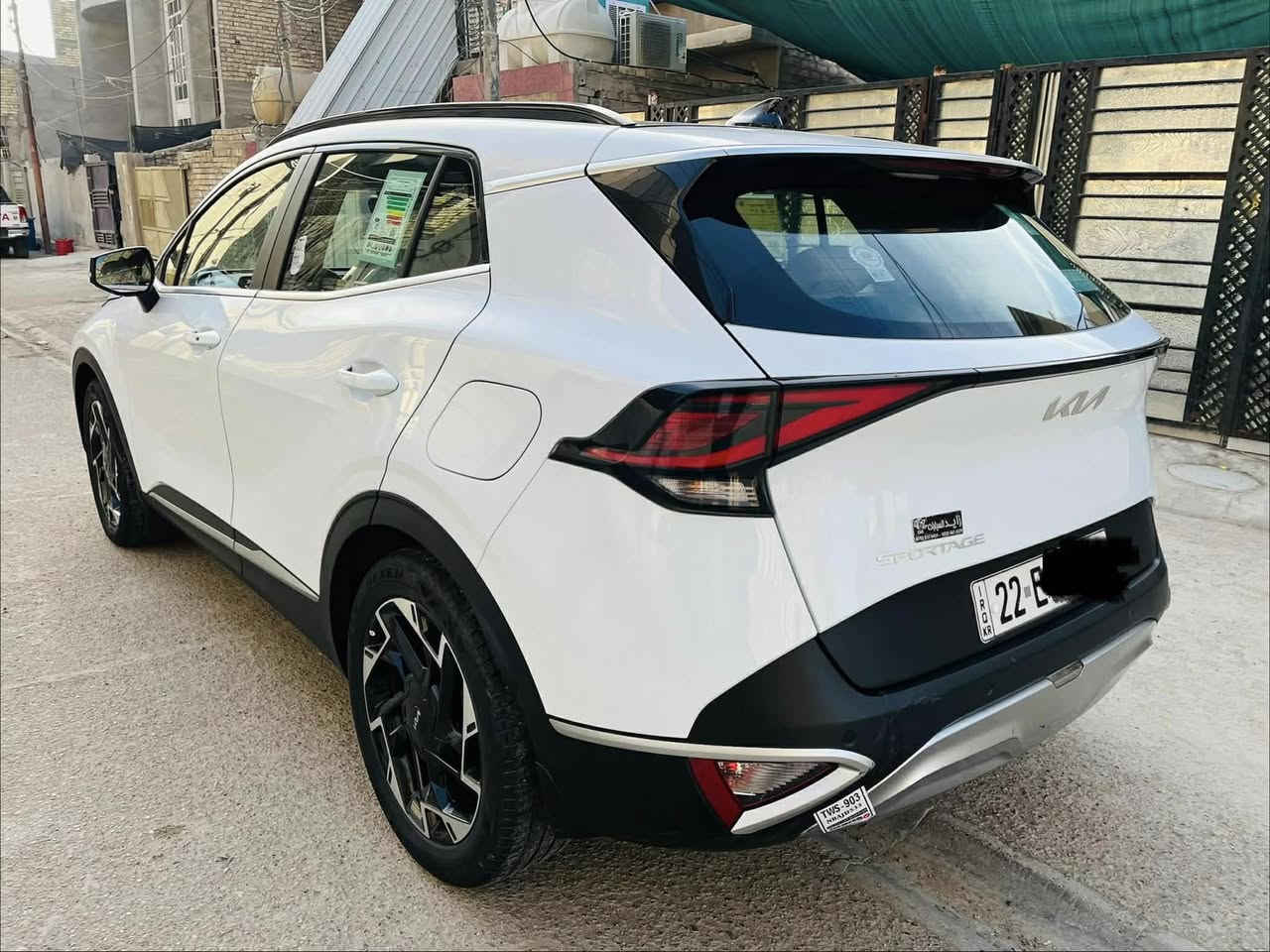 السلام عليكم
سبورتج 2023
فول مواصفات 
اعلى فئة 
ماشية50 الف

بانوراما
كشنات كهرباء
تدفئة ستيرن
تدفئة بلكشنات
حساسات امامي خلفي
جنطة كهرباء
وخير من الله مواصفات بعد
بيهة صبغ نص البنيد فقط 
رقم أربيل بسمنه سنويه وهزه جديد 
شرط التحويل 
مكان بغداد
السعر220$
***********
