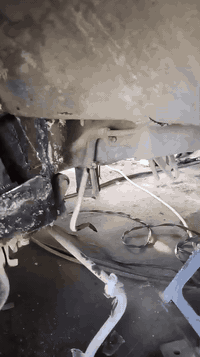 أمين السمكره السيارات وتصليح الشواصي كافه أنواع السيارات العنوان صناعي  النجف خلف محلات المسبح الاستفسار ***********
