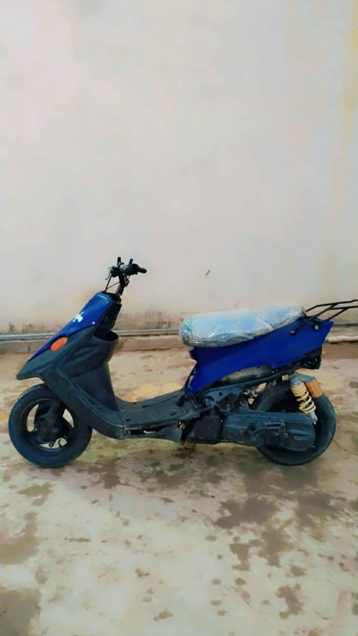 سلام اخوان دراجه 9زروف كامله اي نقص ما يحتاج نكره هندر اي نقص مابيها سلف شقال حط باتري واشقل كفرات حلوه كامله حربيه الدراجه خير من الله ناعمه شلعه فولل المكان قرنه الشرش الجلعه سعر 250بيها مجال 0774997925 شراي يدلل علينه


**إذا كنت صاحب هذا الإعلان وتريد حذفه لأي سبب، رجاءا أرسل رسالة إلى الدعم الفني**