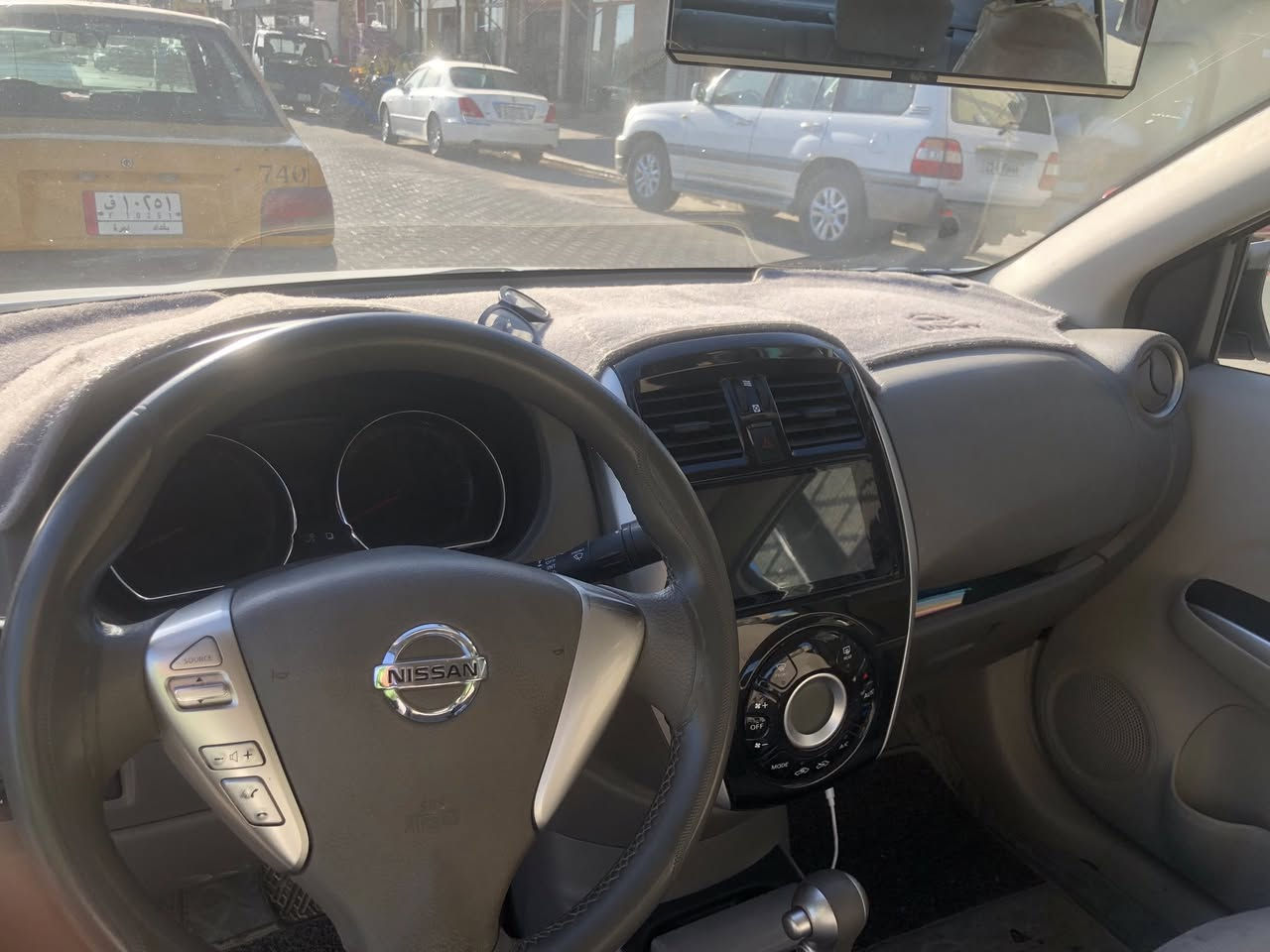 نيسان صني 2023 فول بصمه دشبول بيانو
ويل كب كيجات ليزريه جديده كلش السياره استخدام شخصي  مري شفط 
مبدل بيهه باب فقط بدون اي داخل السياره جديده جديده 
وبيهه يم البك لايت جلخ واضح بلصوره ما مصلح 
بلعافيه على الياخذخه
السياره باسم شركه وعندي بيهه وكاله 
مكاني نجف 
للاستفسار ***********
