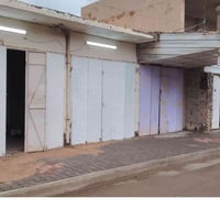 محلات للإيجار • بدايه شارع المبايلات • مخزن للمحلات