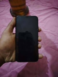 آيفون X • ذاكرة ٦٤ • بطارية ٧٩