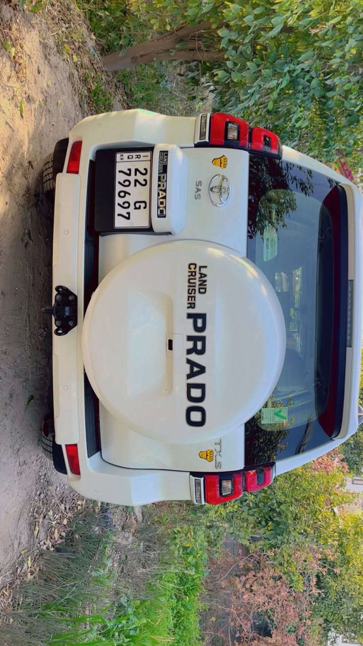 السلام عليكم
تويوتا برادوا 2023 أربيل TXs ابيض صدفي 

السياره بحاله الوكاله مع كافه ملحقاتها ومكفوله
‎ سلايت وبصمه وتشغيل بعد 
لايت اسود وبخاخ لايت ولد نهاري 
شاشه اندرويد GPS وكاميرا خلفيه 
حساس خلفي  
‎مانع انزلاق ومانع انحدار ونظام الامان 
كشنات جلد  والامامي كهرباء  عدد 2 
دبل تانكي شاحن واير ليس ومري شفط اصلي 
ويل كب اسود 19 
السياره جديده 
فحص وهزه وتحويل وكاله جاهز 
السعر  ٤٨٥
485قفل بس الشراي يتصل 
للاستفسار اكثر وشرايه يتدلل ***********//***********
