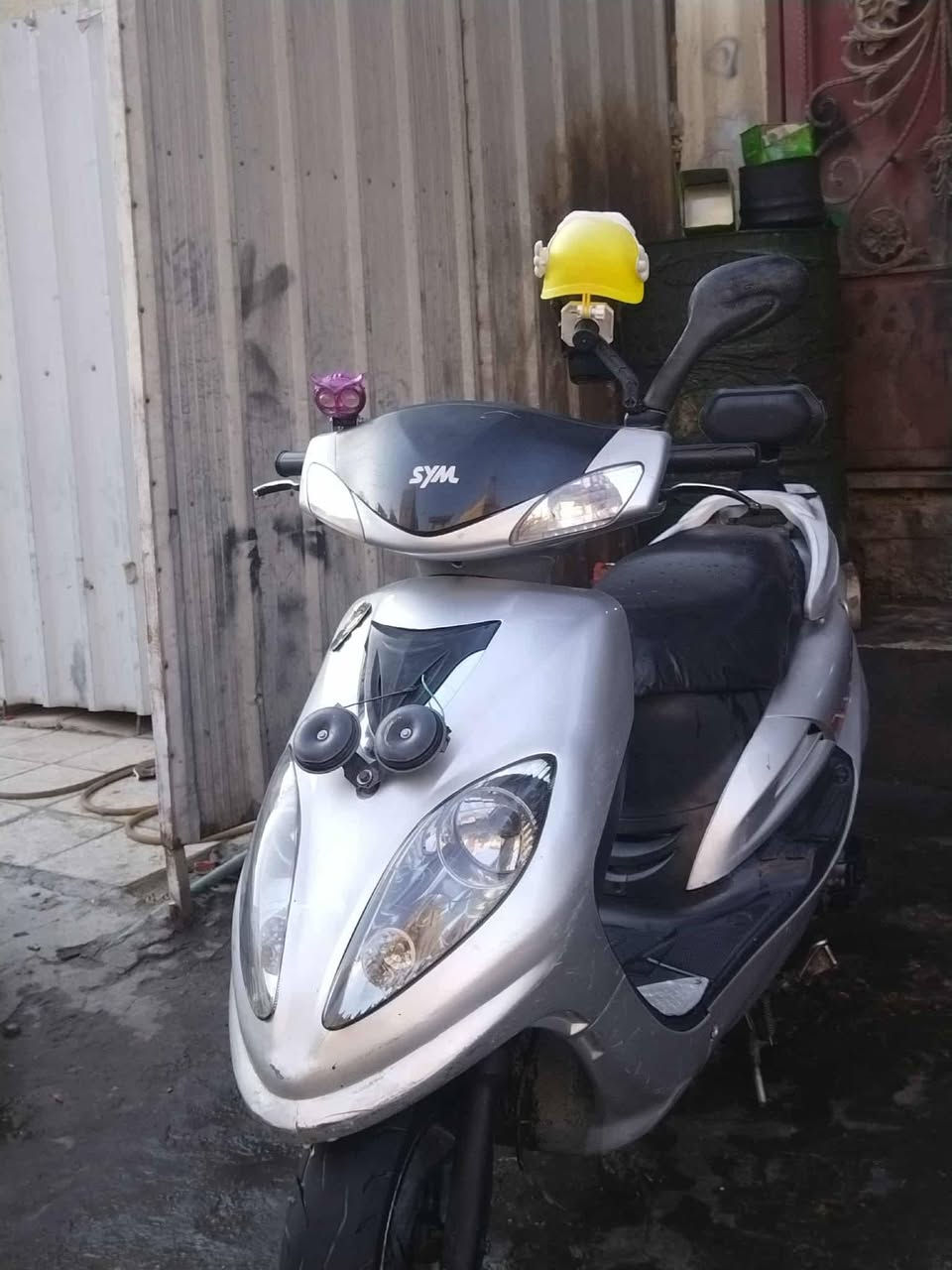 دراجه للبيع عوزه تجفيت. كهربائيات كلها كامله متواجد خاص و هاذا رقمي ***********
