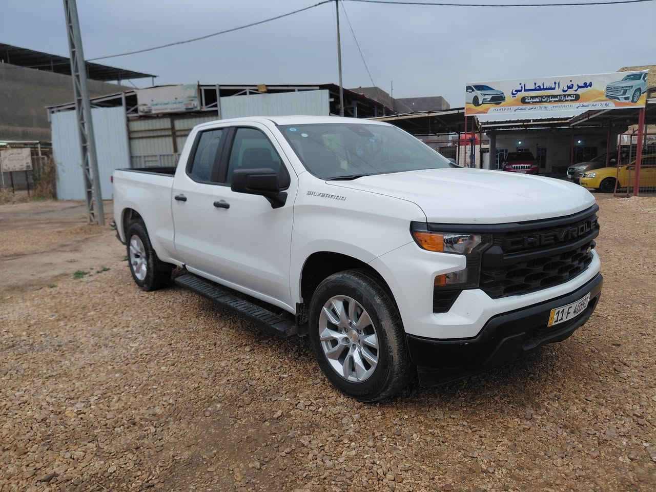 للبيع او المراوس 
شوفر ليت سلفرادو موديل 2023محرك 2700 تيربو رقم بغداد تحويل مباشر السياره مكفوله من الصبغ والتبديل بارد فقط بدون ارباك سعره 250 
صور الحادث بالمنشور السياره ماشيه 
80 الف كيلو السياره عل وضع الشركه
 مكاني بابل 
***********
