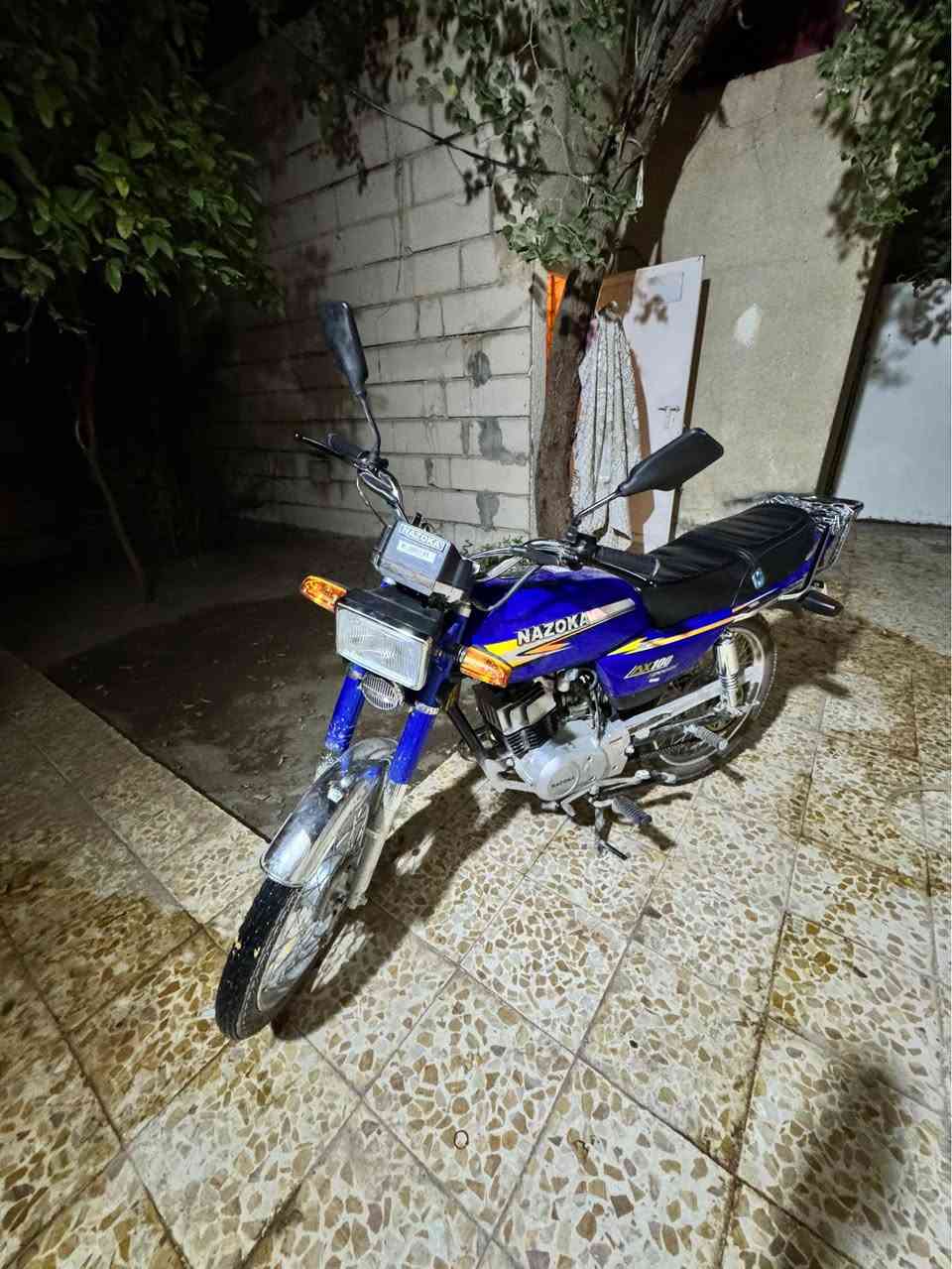 للبيع دراجه نازوكه  موديل ٢٦ جديده صارلها شهرين طالعه من المعرض اوراق اسكنراذا اكو مراوس ابربعه كير جديده اراوس السعر 850 وبيها مجال  العنوان كربلاء*********** كربلاء, العراق
