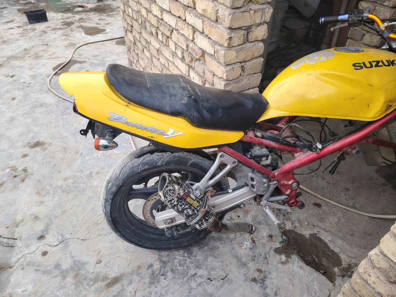 تفصيخ بانده كرستال للبيع شاصي أوراق كمرك مدفوع شنو تحتاج موجود للستفسار *********** يوجد خدمه توصيل وكلشي جوه السوك
