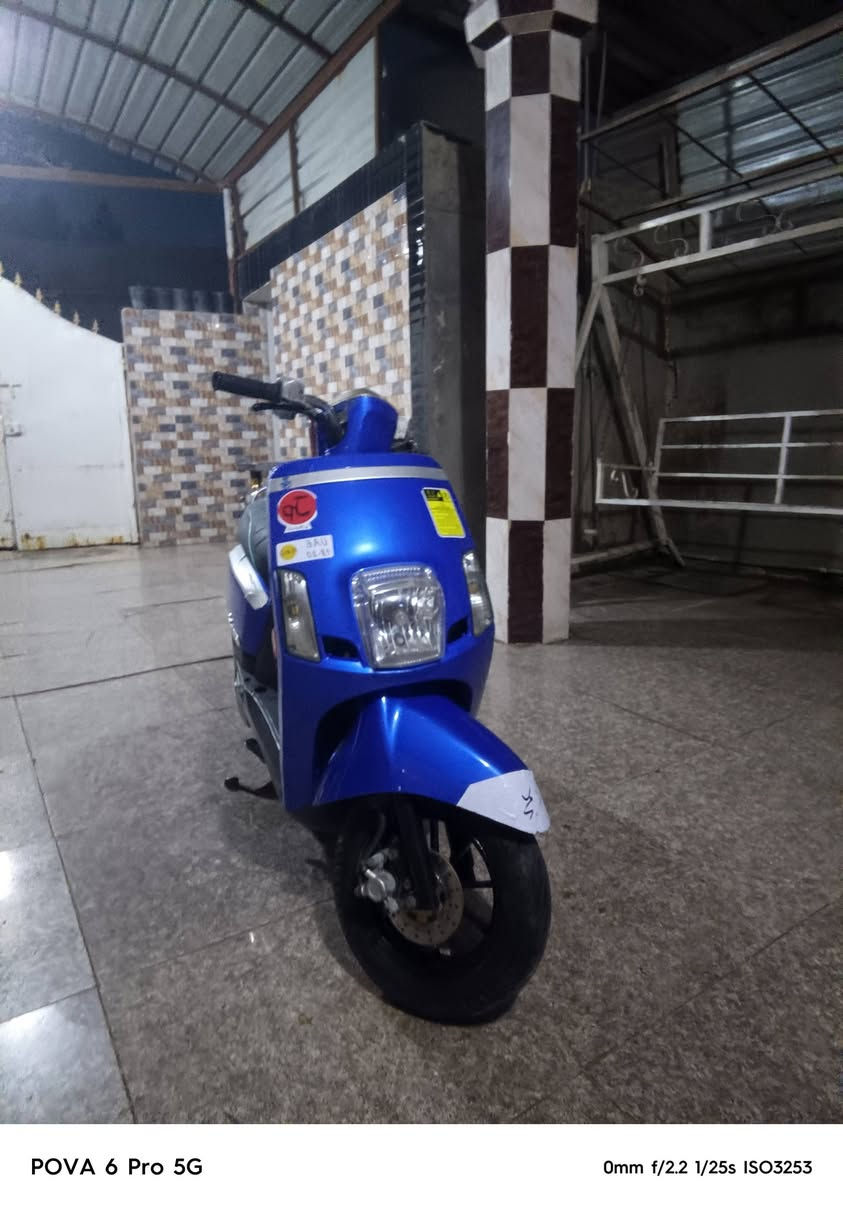 سلام عليكم شباب ماكس بوليسي 2011كفاله عامه ختم واحد ويه المكينه بس كفر تجاري تايوان أصلي درجه مامشيه 5تلاف زيروه وعلي بخدمت الشراي ب٨٠٠ 
حله طهمازيه ***********
