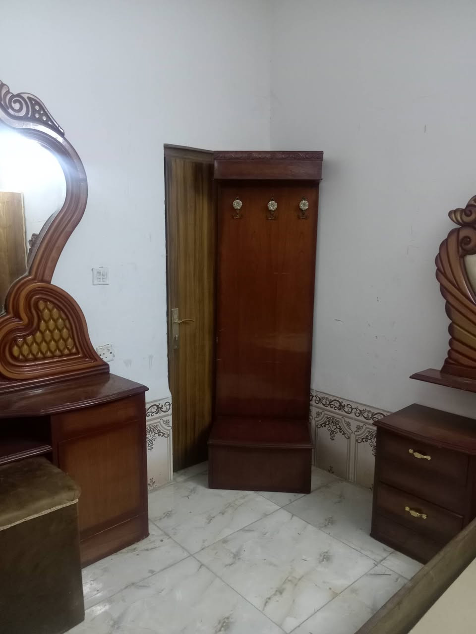 غراض لبيع هبهب ابيع واشتري ***********
