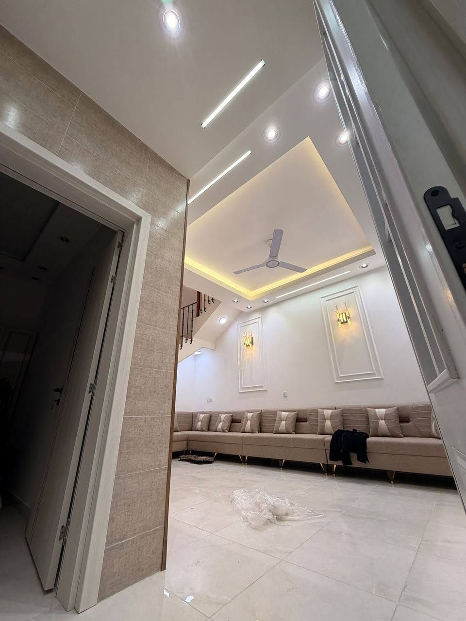 الحمد لله دائما وابدا
تم إكمال العمل ان شاء الله ينال اعجابكم
سيد حيدر للديكورات ***********
بأشراف استاذ خالد المحترم
شركة الغد الخالد
