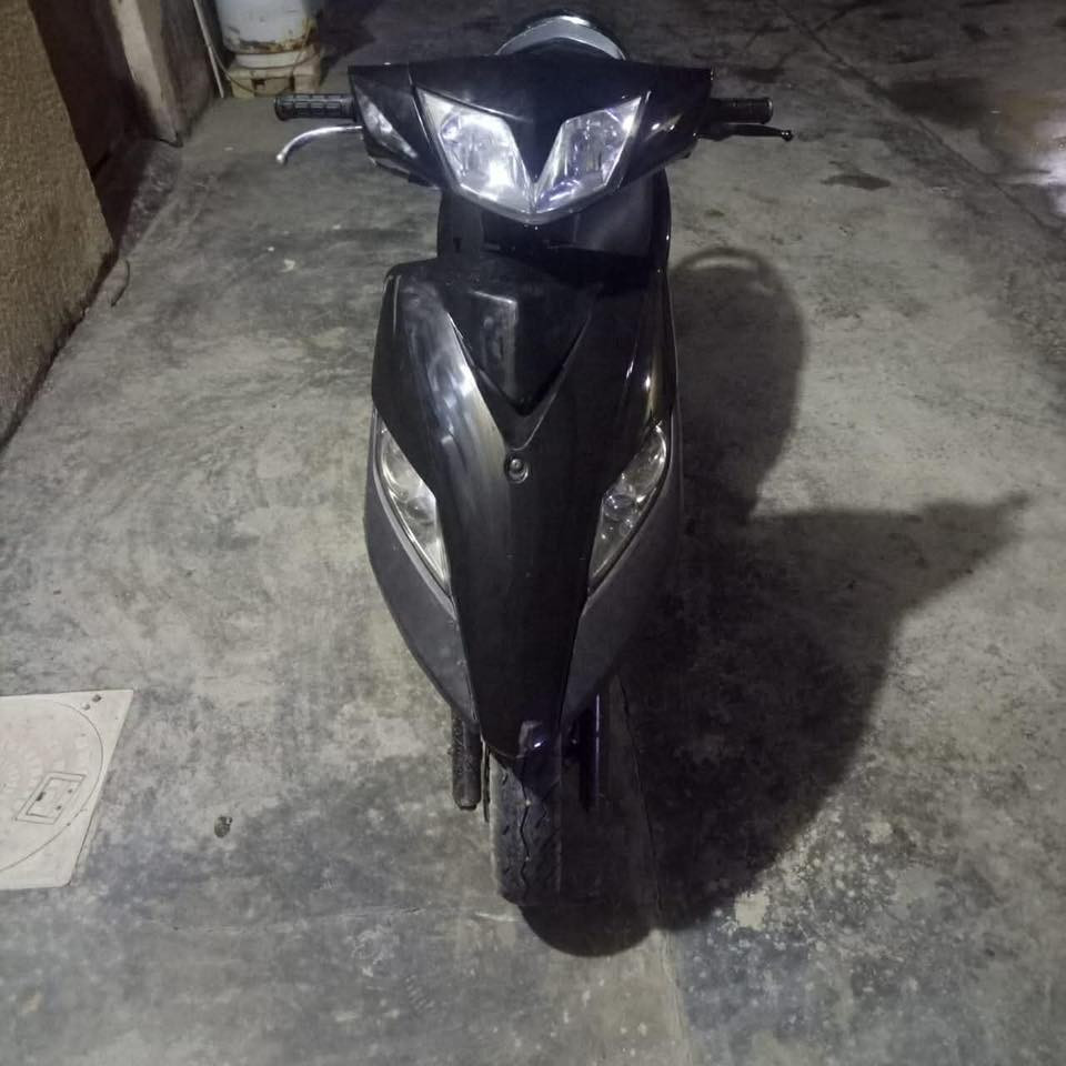 السلام عليكم 
ثعلب gtr حديث 140 سرعتها 
الدراجه خير من الله شلعه معدل تشك لكاع 
اروح بيها لشغل وارجع مابيها اي نقص كهربائيات كلها شغاله نكره سلف وهندر خير من الله تاخذها تترحملي عليها رايدها ب٥٠٠ وبيها مجال بسيط مكاني بغداد حي الجهاد 
***********
