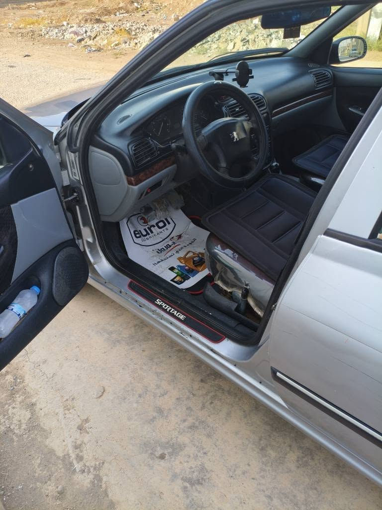 بيجو رصاصي صبغ باب واحد فقط 
***********
مكانها الموصل موصل, نينوى
