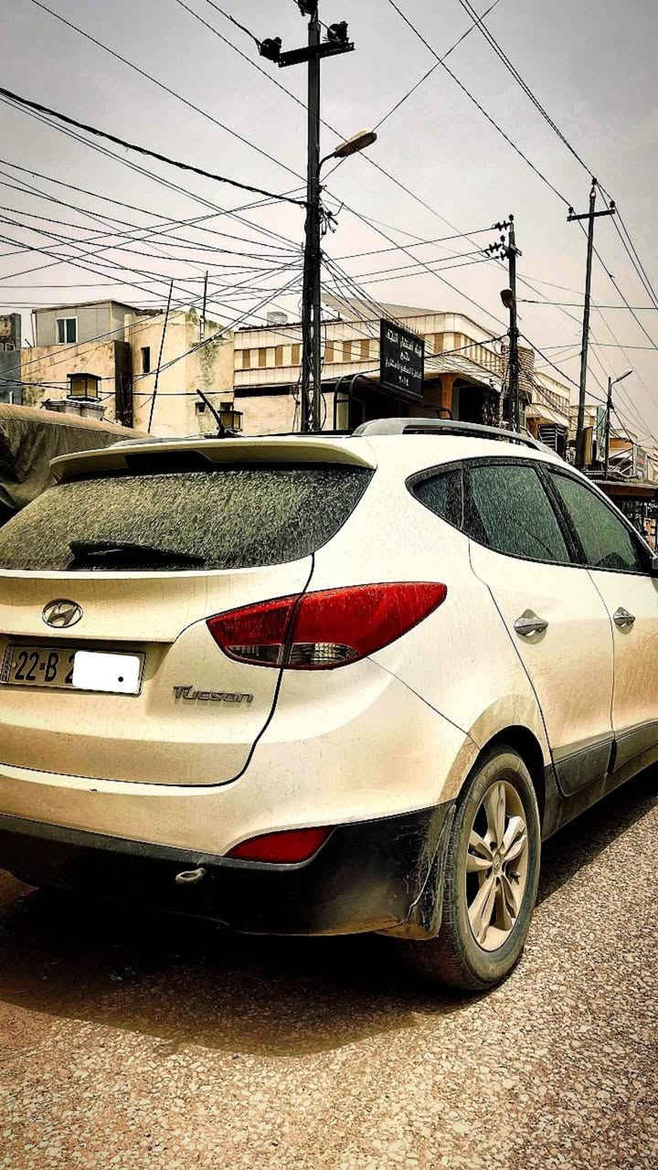 السلام عليكم.!
هيونداي توسان 2012 للبيع وارد خليجي.!!! فولل مواصفات :
1// فتحة قطعتين ( بنوراما) 
2// شاشة أفضل نوعية موجودة بدون تعليگ
3//كامرة دوارة بلادية 
4// مراية وسطية تعتيم
+
سستم مضلات كامل بيها!
محرك 2000 دوش المرغوب
گير ومحرك بشرط
سيارة حلوة نضيفة بالواقع احلىَ من الصور. !
بيها بعض الملاحضات البسيطة أثار استخدام.!
مكان السيارة النجف
الملاحظات:
1// سنوية ساقطة 2026 
السعر:
1//128 ورقة وبيها مجال للشراي
... استفسارات أكثر أتصلو ؏ـلى هذا الرقم وبيكم خير وتدللون متوفر بي واتساب:
*********** 
***********
