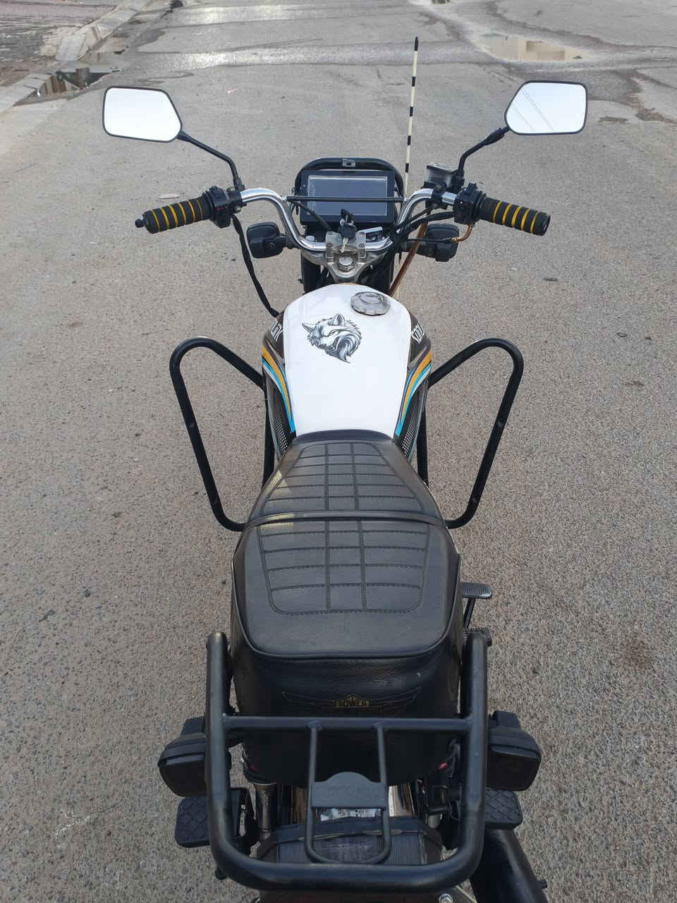 دراجة ايراني سونلك موديل 25 
محرك اسود 200cc صبانة ما ممدودة عليه 

كهربائيات كلها شغالة بس ديشبول طافي 

ما نقصها شي ما بيها شي فول رزانه

سعر 800 وبيها مجال حگ الجية 

لتواصل 0788643449


**إذا كنت صاحب هذا الإعلان وتريد حذفه لأي سبب، رجاءا أرسل رسالة إلى الدعم الفني**