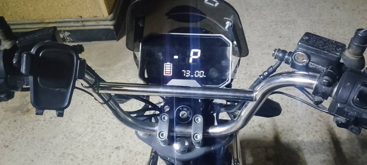 موطور همر نوعيه الماسه موديل 2025 موطور جديد لك نضام 6 ابلادي  بطاريات فول بطارياته جدد لك  كلهن يقرن 10ونص وعل الفحص موطور جاهز من كلشي كهربائيته كله شغاله لايت عالي ناصي زنون اشاير هورن كله شغال نضام بك رجوع للخلف نضام دبل اشاره نضام تشغيل عن بعد جهاز مانع سرقه بصمات اثنين تشغيل كارتات وبصمه واسويج موطور جديد لك ستاند موبايل مع شاحنه مال موبايل طوبات ضوءيه ابلاديات عدد (3)  موطور جديد لك من موطور احلا من الصور تعال شوفه تايرات جدد جوبلس امامي خلفي ملف 2500   موطور نشط حيل طياره نضام 4 كير مع مثبت سرعه السعر 650  وبي مجال للشراي العنوان الفلوجة حي نزال يم الرعاية الاجتماعية ***********//***********  واتساب عل الكورك
