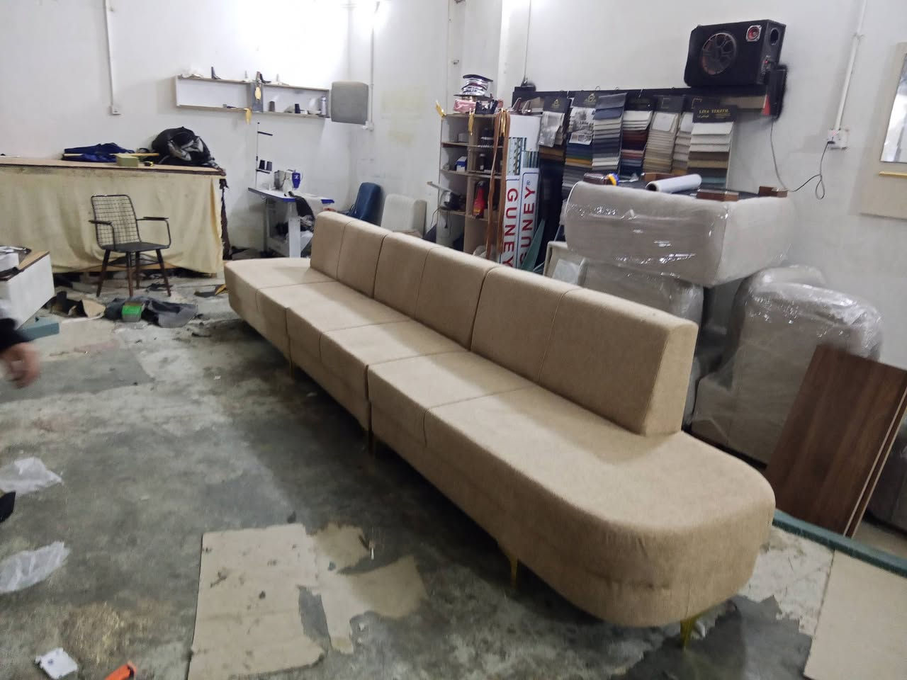 تاقمي زاويةي10نةفةرى كردمان بة   275 هةزار زەمانی دووساڵی لەگەڵە ڕەنگ و مۆدیل بەدڵی خۆت هەڵەبژێری 😘😘😘 ***********
