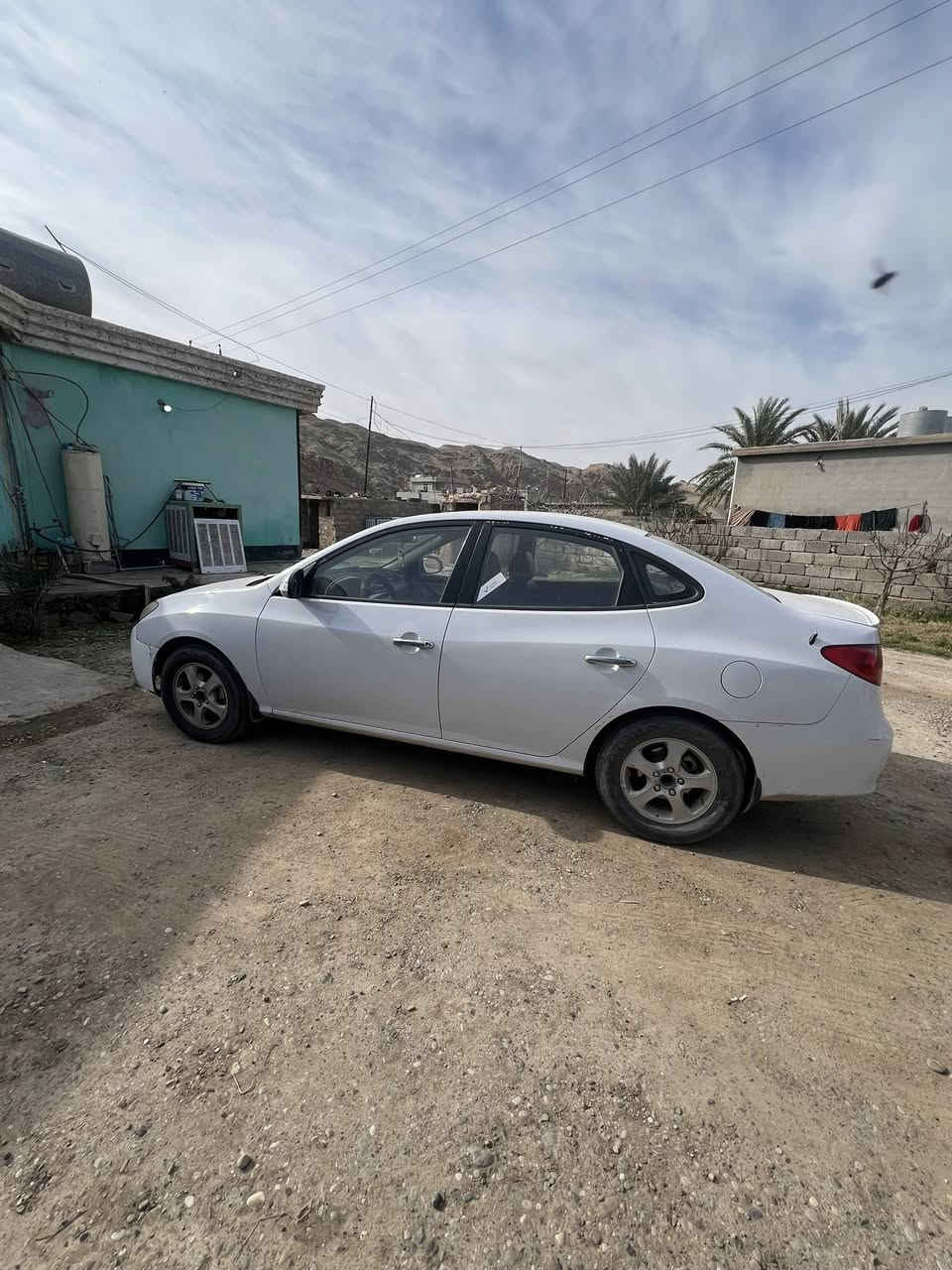 بسم الله الرحمن الرحيم
السلام عليكم سيارة للبيع اللنترة موديل 2011رقم اربيل شرط التحويل راعيها بلمسحك جاهزة من كلشي ترايك للبصرة صورها موجودة وسونار موجود السعر 100 ورقة وبيها مجال ويرهم مقدمة زينة والباقي اقصاط حسب الاتفاق صلاح الدين قرية المسحك الاتصال علرقم  

***********
