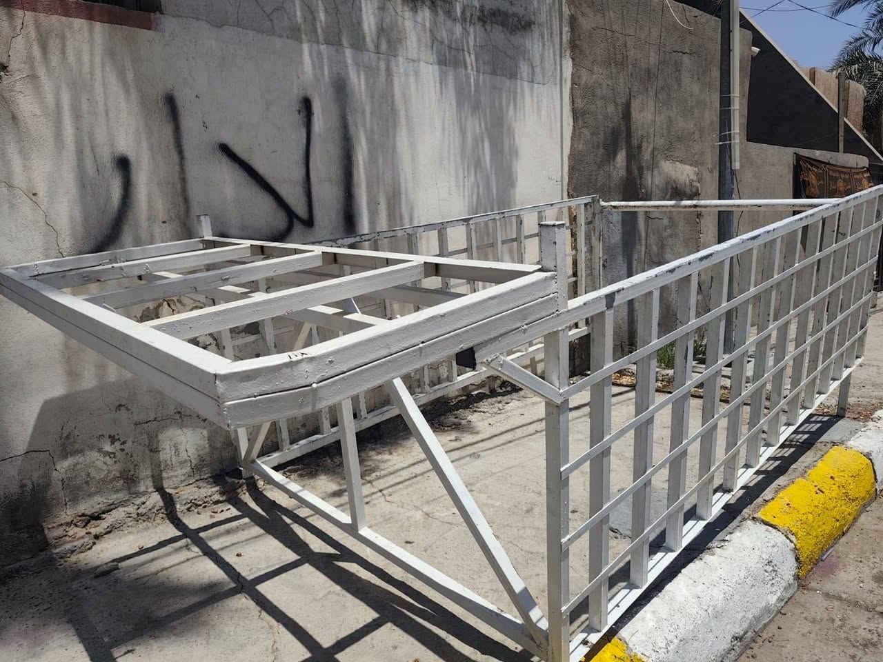 محجر لبيع بسعر مناسب بغداد تقاطع الدرويش مدخل حي التراث  ***********

