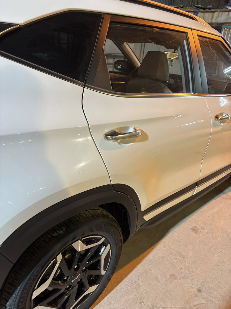 سلتوس 2024 ماشيه 9000 كم مكفوله من الصبغ والحادث بعدها بوضع الشركه مال الدوليه العراقيه رقم بغداد الجديد بأسمي تحويل ثاني يوم 178 مكانها بغداد الكرخ ممتواجد فيس ***********
