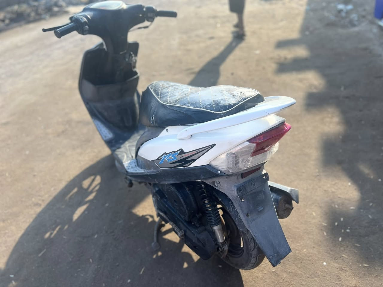 سلام وعليكم
ماكس عدله للبيع 
دراجه خير مـטּ الله كامله مـטּ كلشي 
كهربائيات كامله شلعه ومعدل خير مـטּ الله 
دراجه عوزهاا ترتيب بسيط جدا سعر 550 مكاني كرنه ناحيه الثغر ***********
