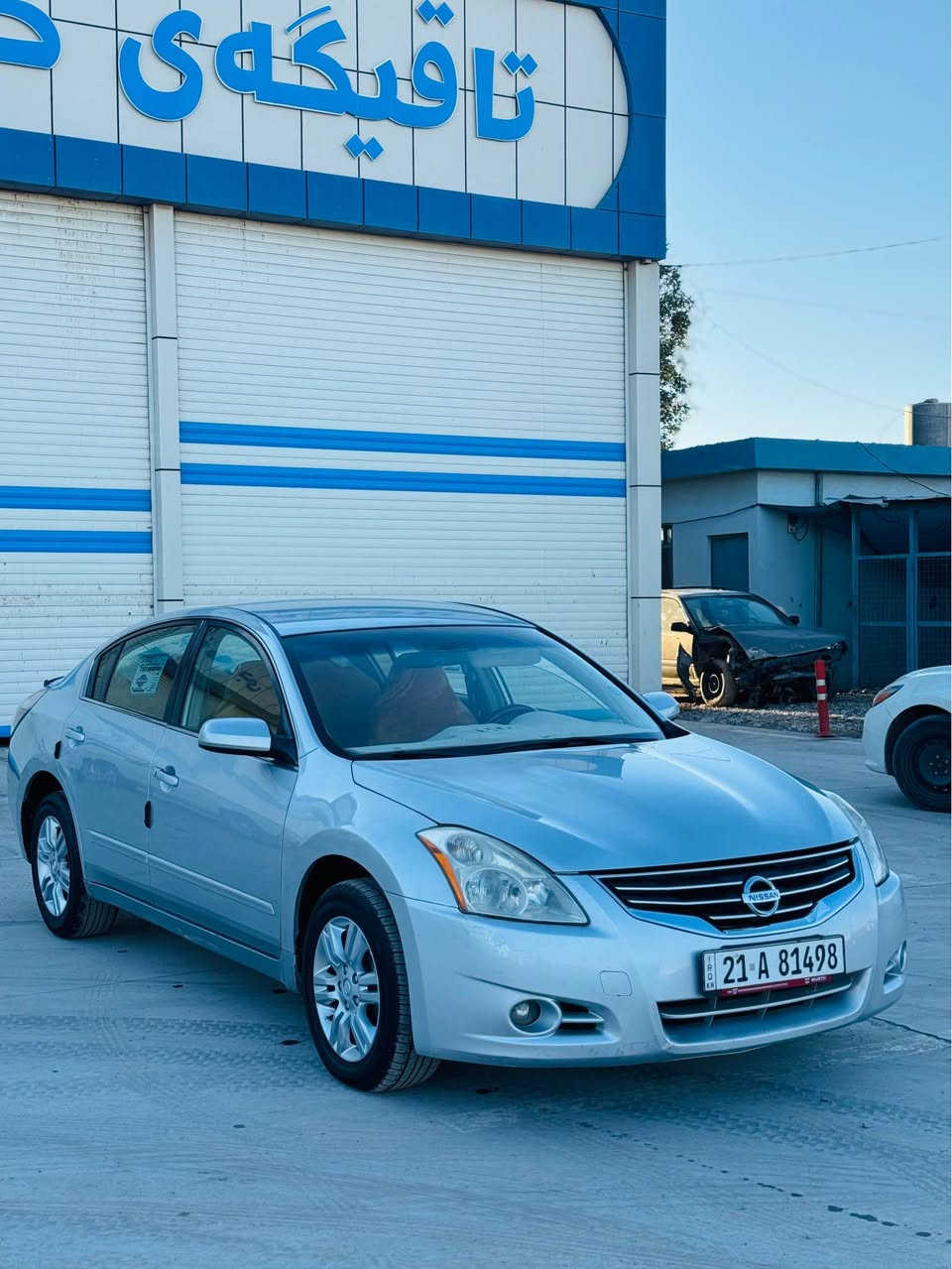 نیسان التیما 2011. خلیجی. دەرەجە 2. ناو زەرد. دووپارچەی بۆیاخە بئ ناوگرتن. کالبوونەوەی نیە. ساردی نیە. بەشەردی گیر و مەکینە و تووندو تۆلی. سەنەوی و رەقم تازەیە تاکو ٢٠٢٨. سەیارەیەکی زۆرپاک و مالئ دۆست. سعر 102 توزيك مه جال

شوین کەلار
*********** كالار, السليمانية
