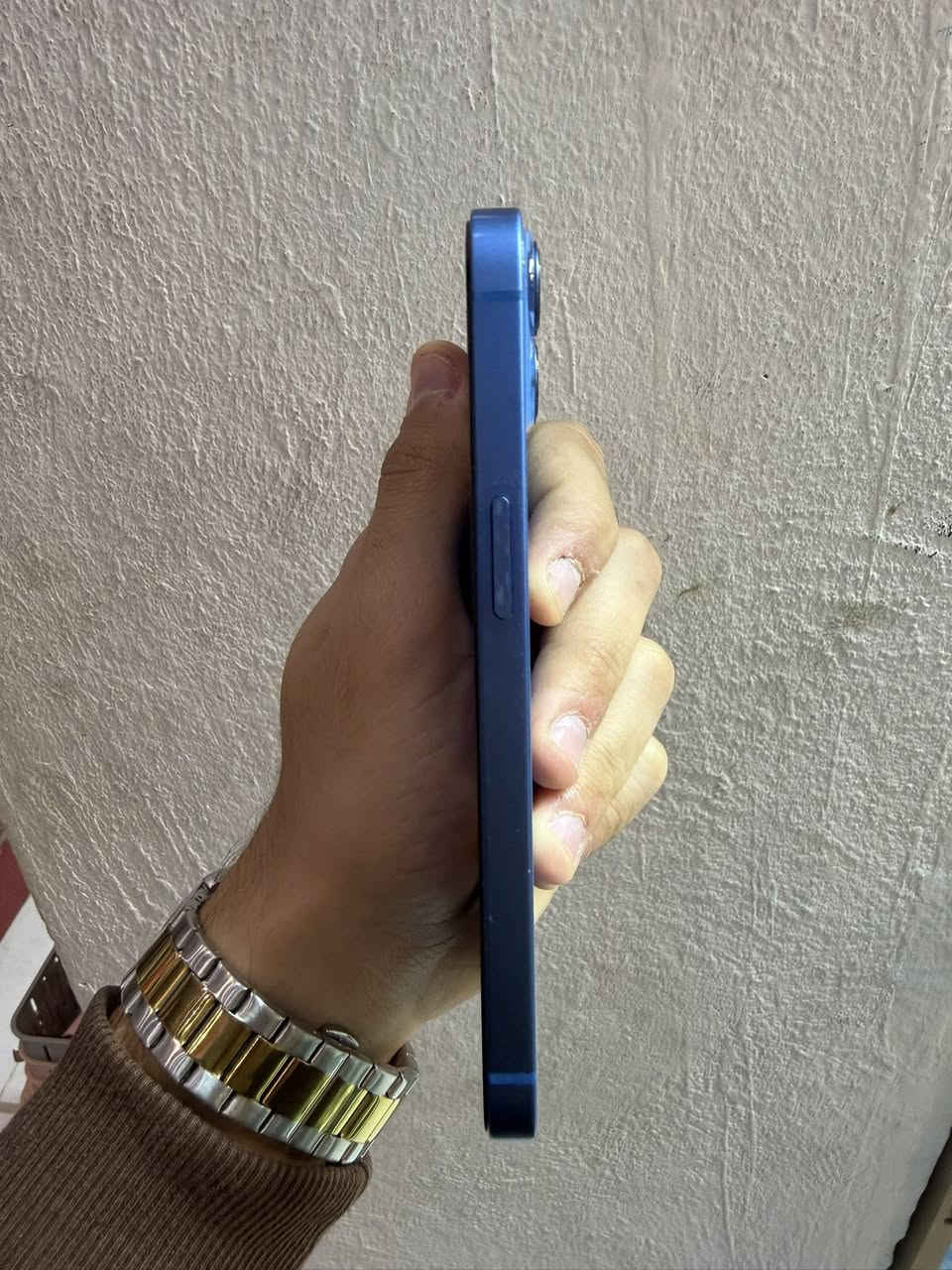 سلام عليكم ورحمة الله وبركاتة
ايفون 13 العادي للبيع 
نظافة 95%
بطارية 88%
شرط الفحص
السعر 450 وبي مجال بصيط جدا للشراي 
العنوان بابل القاسم
للطلب او الاستفسار الاتصال بنا 
***********
