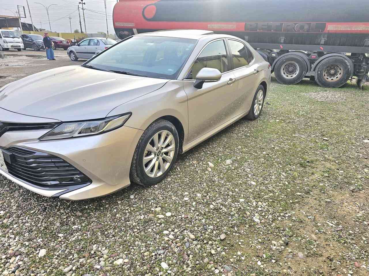 تويوتا كامري ٢٠٢٠ خليجي فول مواصفات بصمه سلايت كشن كهربائي شحن موبايل لاسلكي برده خلفيه حساسات امامي خلفي رقم شمالي شرط التحويل مكفوله على وضع الشركه ماشيه ٣٣ كم فقط
تلفون/***********
