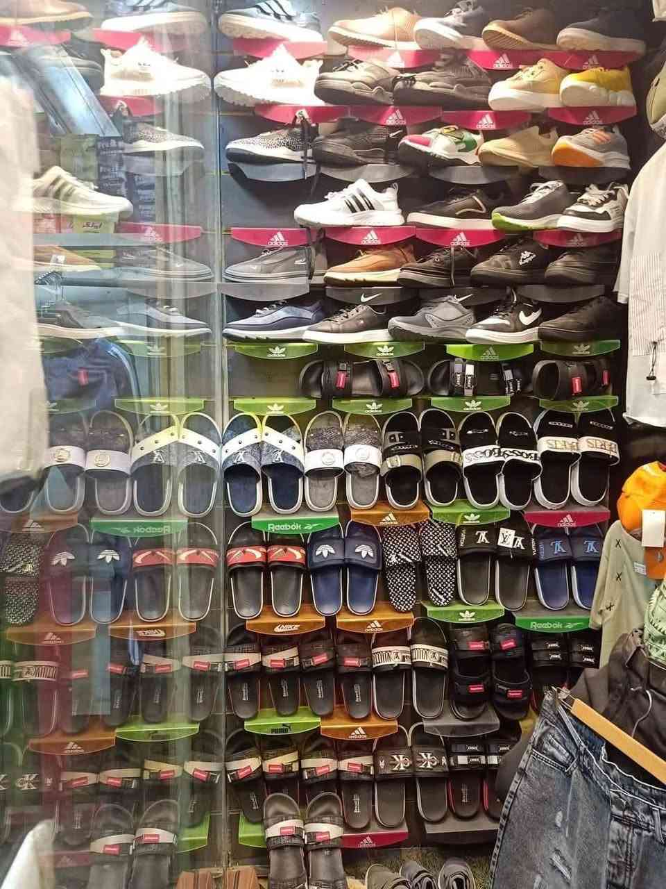 بسم الله الرحمن الرحيم 
العروض مازلت مستمره  
شروال يبدأ من 250ج
تيشرتات صيفي يبدأ من 200ج
كوتشي يبدأ من 200ج
بنطلون جينز يبدأ  400ج
بنطلون جبردين أو كلاسيك يبدأ من 350ج
تيشرتات مستورده تبدا من 350ج
قميص يبدأ من 200ج

#العنوان جسر السويس خلف حديقه بدر شارع العشرين إمام كافيه زيزينا محل ملابس  Active 
للاستفسار 01111279482
#يوجد شحن لجميع المحافظات 
#يوجد مقاسات خاصه ل 8xxxxxxxx
#يوجد مقاسات اطفال من ٦سنوات


**إذا كنت صاحب هذا الإعلان وتريد حذفه لأي سبب، رجاءا أرسل رسالة إلى الدعم الفني**