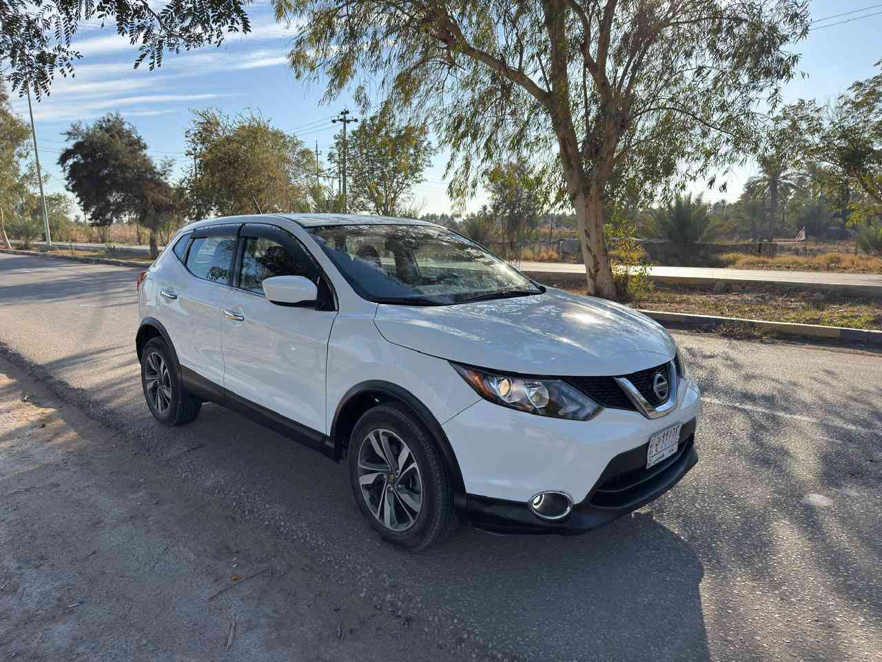 السلام عليكم
نيسان روج سبورت 2018 دفع رباعي (AWD).  محرك 2000 تنفس طبيعي ميحتاج محسن
ماشية 65 ميل.
حادث امامي صبغ بداية البنيد وجاملغات امامية كلير ارباك دركة. صور الحادث مرفقه
سيارة نظيفة جدا بدون شخوط ومكفولة من كير ومحرك وحدادية وكهربائيات.
مكان السيارة بابل/ حلة 
السعر : 130
*********** اتصال او واتساب
غير متواجد على الفيس
