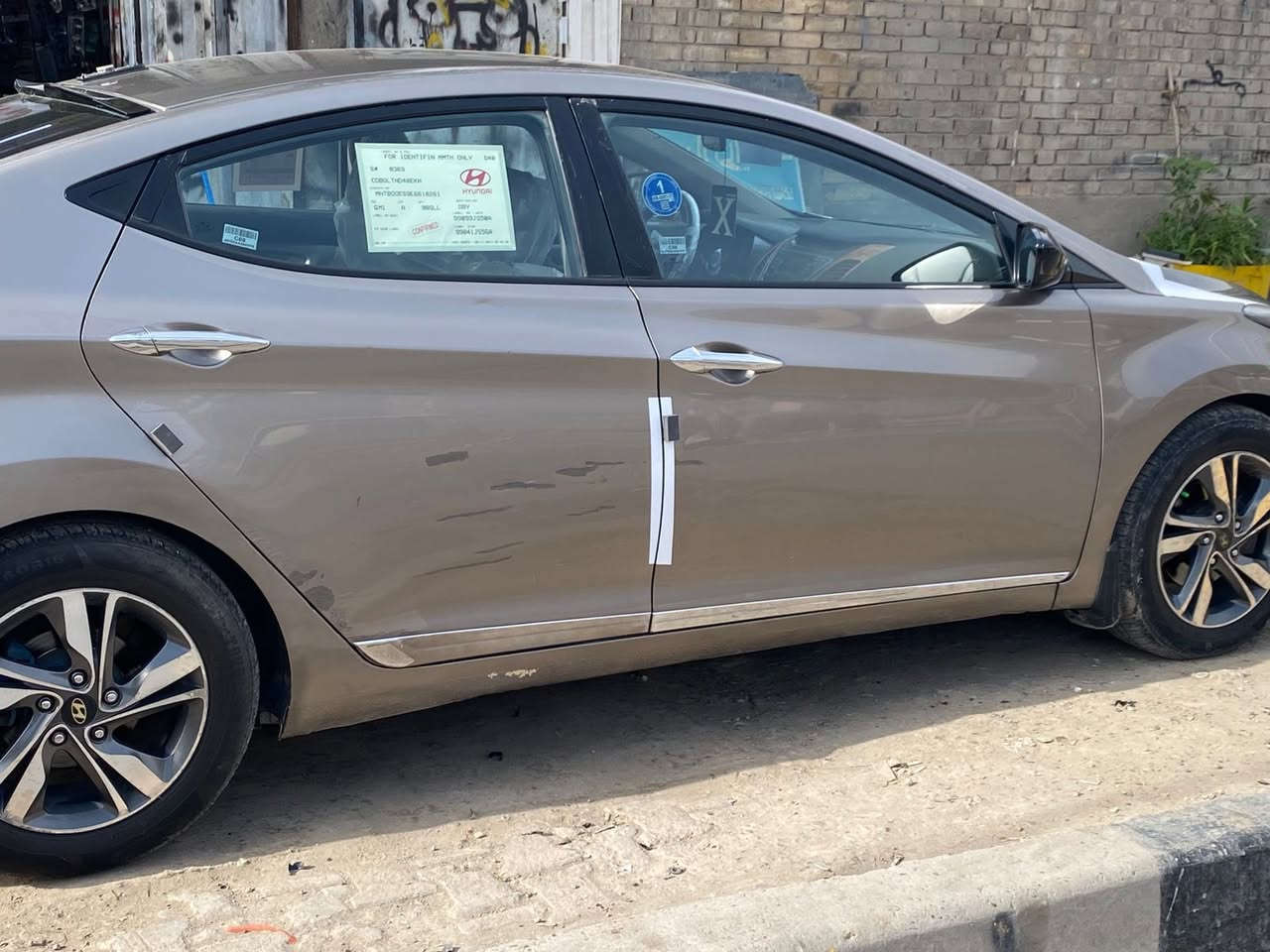 السلام عليكم للبيع النترا 2016 امريكي
حادثها جنطة مبدلة فقط وبالعراق انطخ جاملغ الامامي الايمن وشوي من البنيد فقط السونار موجود 
تحكمات ستيرن 
السياره حلوه متصرف عليه الف جاهزه من كلشي تبريد وحداديه وكير ومحرك خير من الله
 سنويه جديده ورقم ذي قار انكليزي باسمي شرط التحويل  حجم محرك 1800 دوش المرغوب .. 
بسمي شرط التحويل..
مكان السياره بغداد الحبيبية 
السعر. 110 بي مجال حك الجيه وبلخدمه...
***********
