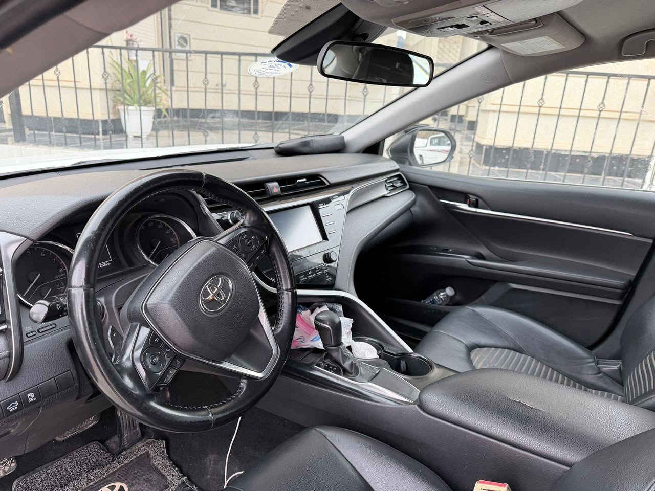 كامري للبيع موديل 2019 مواصفات SE رقم صلاح الدين تحويل مباشر
كير محرك صدر تايرات تبريد تدفا كلها شرط ضرر قطعتين 
صور الضرر موجود بالمنشور ضرر خفيف مع رقم الشاصي بدون داخل 
سياره جاهزة مكاني الزويه السعر 180 وبيها مجال 
***********
