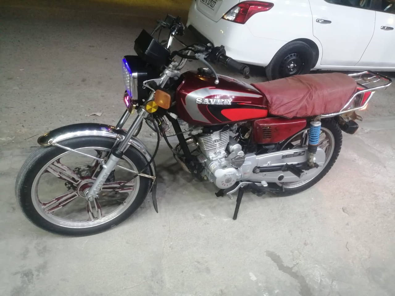 السلام عليكم دراجه سيفان موديل 23 اوراقها ضايعه مقفوله من السرقه سعر 400 قفل قفل مكاني بصره وهذا رقمي بو واتساب  ***********
