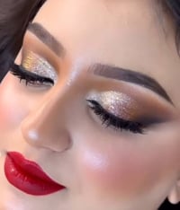 اهلا وسهلا جميلتنا وعروض سبوت نار مكياج ١٥ مكياج وتسريحه ٣٠ تنضيف قدم ...