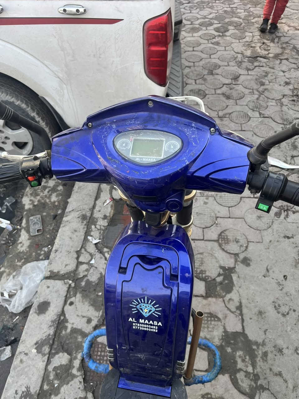 للبيع. سعرها 400 وبي مجال  شي قليل   مكاني باب معضم. ***********
