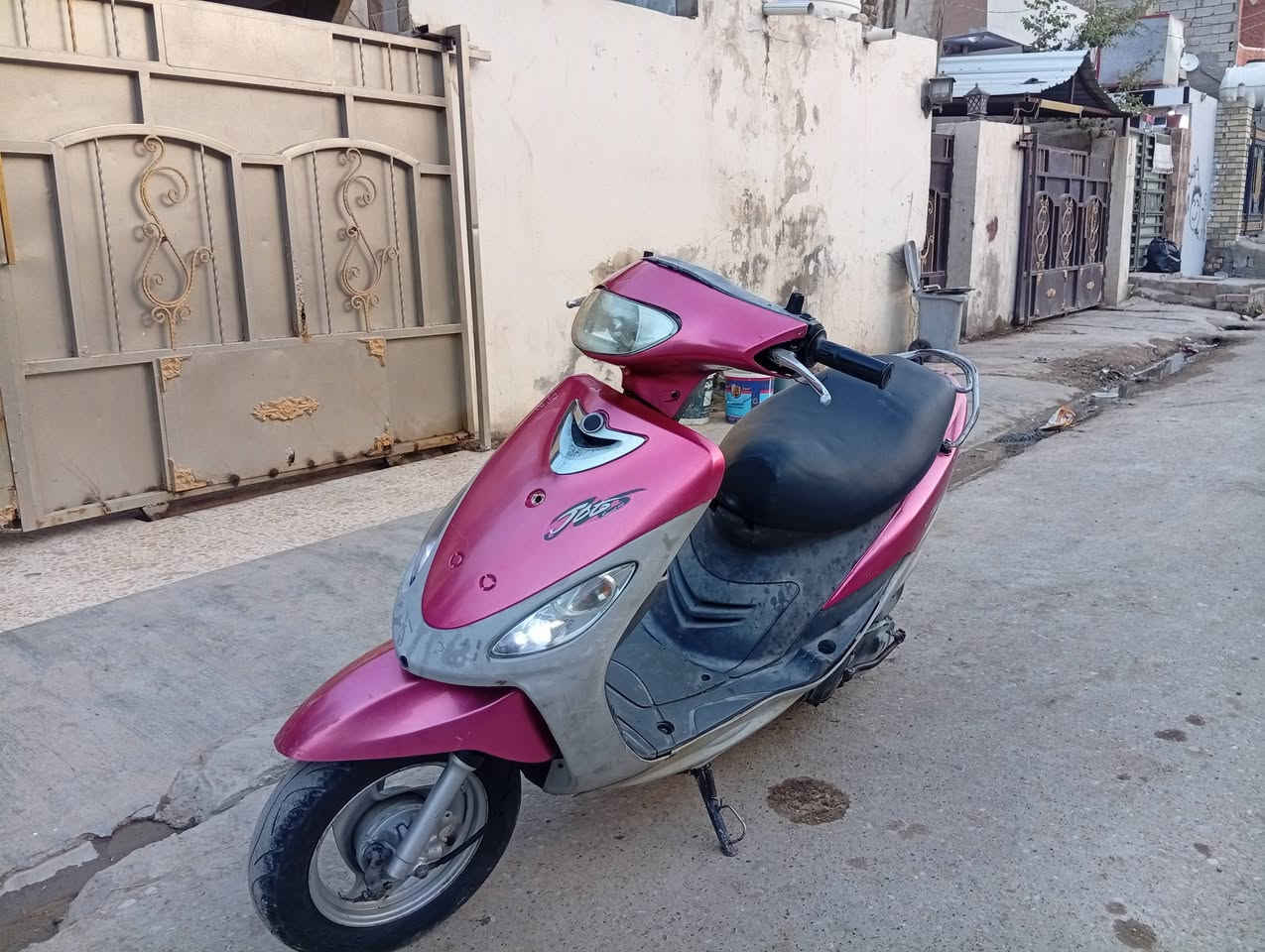 ماكس للبيع اخت الرمبه ومناسبه ونضيفه انكر وطلع وين ميعجبك مناقصها شي كلشي شغال بيها سعر 400 وبيها مجال العنوان بعقوبه التحرير 
***********
