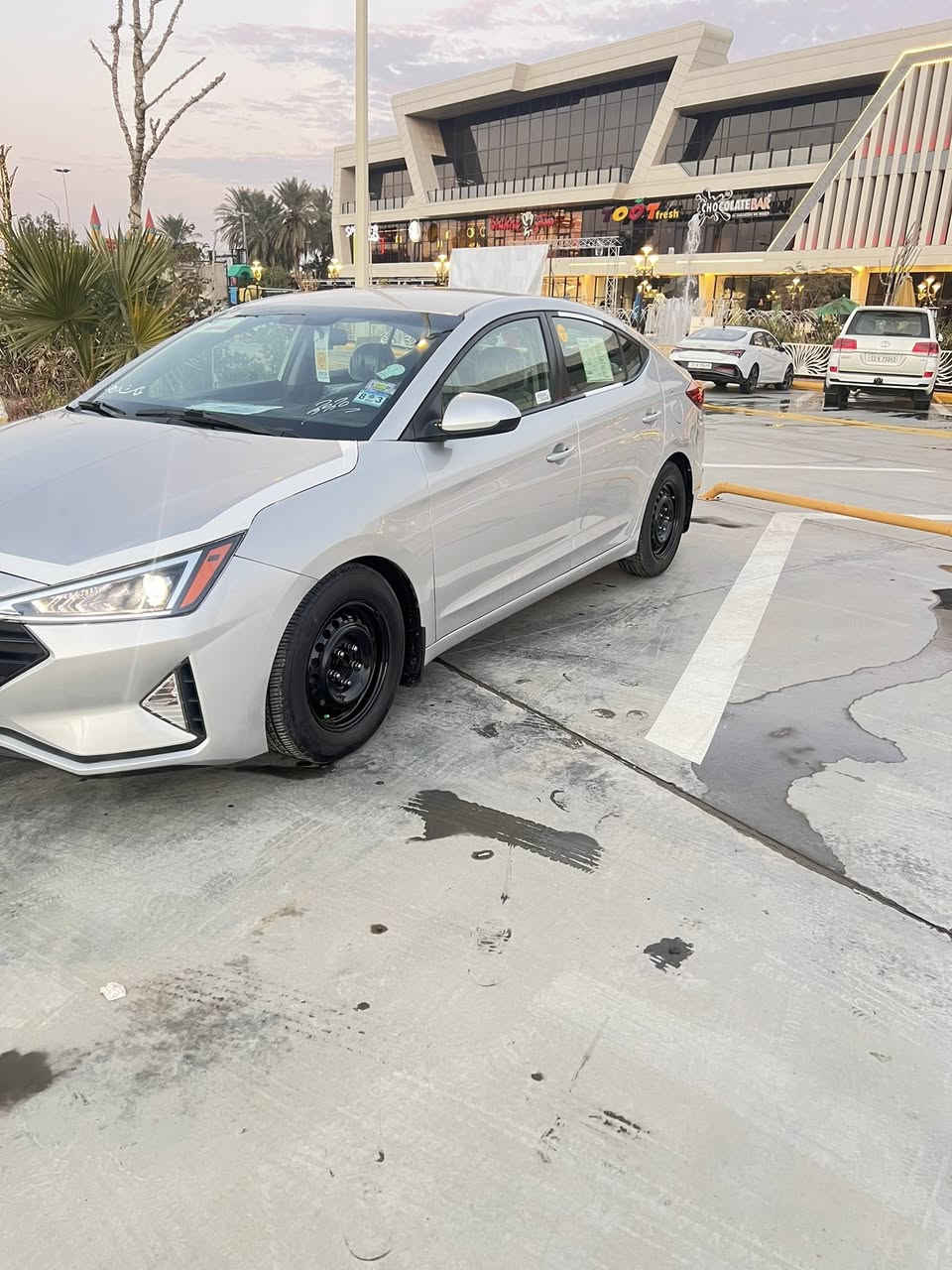 سلام عليكم عندي النترا موديل 2019 وارد امريكي حادثه موضح بالصور رقم اربيل الجديد كير محرك مكفول كير اي تي سيارة متعوب عليه احلى من الصور العنوان ديالى بعقوبة  اتصال ***********
