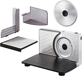 هذه مقطعة لحوم كهربائية حديثة من نوع Unold، مصممة بقوة لتوفر لك قطع متساوية من اللحم بكل سرعة ودقة. تتميز بشفرة حادة ويمكن ضبطها لعدة درجات لسمك التقطيع، مما يجعلها مثالية للاستخدام المنزلي والمطاعم.