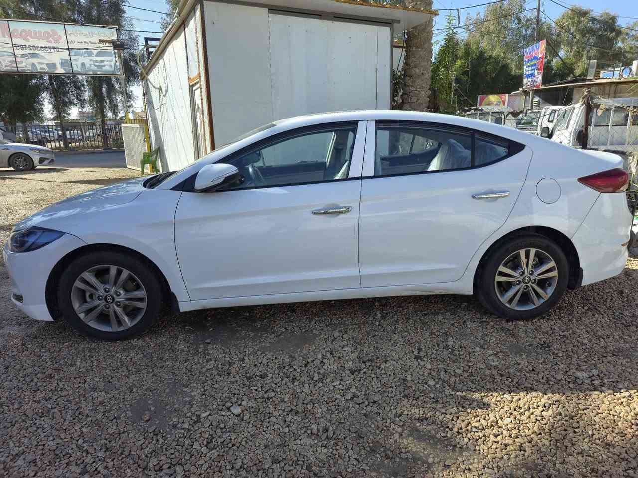 النترا 2016 شكل 17
سياره جاهزه من كلشي سنويه لل 27 
تبريد تدفئه شغال  
تخم تاير 
حساسات كامره خلفيه مري شفط 
سياره جاهزه من كلشي تحويل شرط وسونار موضح بالصور
سعر 130 وبيه مجال 
جهازه من كلشي ماتصرف عليه الف

اتصال ***********
