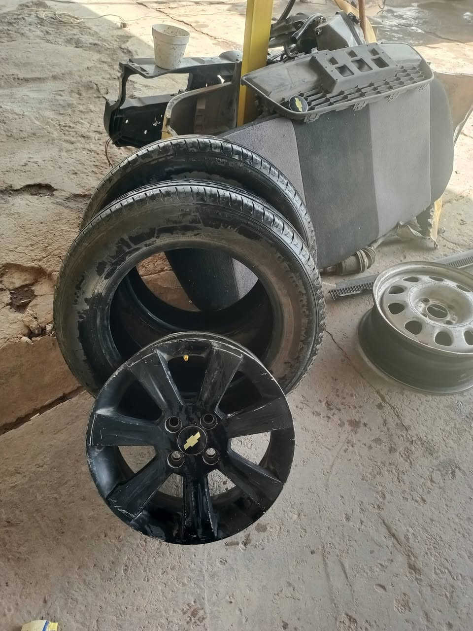 السلام عليكم ورحمه الله وبركاتة 
تفصيخ راسم أبو محمد إيشي تحتاج موجود 
تفصيخ سونك اثر حادث إيشي تحتاج موجود 
العنوان بغداد أبو غريب الزيتون 
***********
