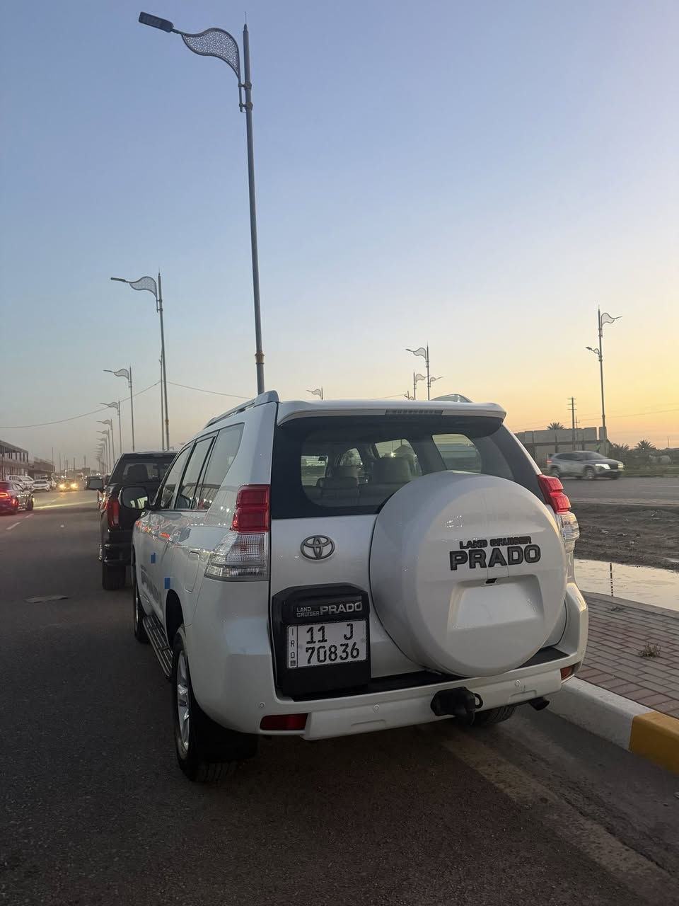 برادو 2013 فول مواصفات
كشنات جلد 

محرك V6

بصمه 

فتحه سقف

تحكمات ستيرن

للأستفسار اتصل على ***********
