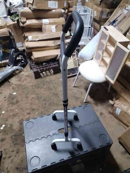 يا الله من رخصت الادمن امزون جديد توصيل كافه المحافظات *********** للحجز مراسله الصفحه
