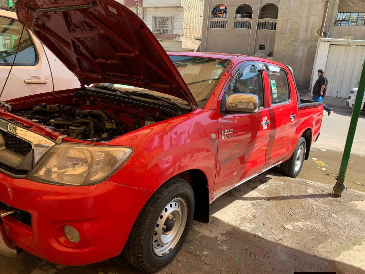 تيوتا موديل ٢٠١١ ضربتها نص جاملغ وشبر من البنيد
السيارة مكفولة من كلشي 

للاستفسار *********** 
155$ وبيها مجال العنوان بغداد
