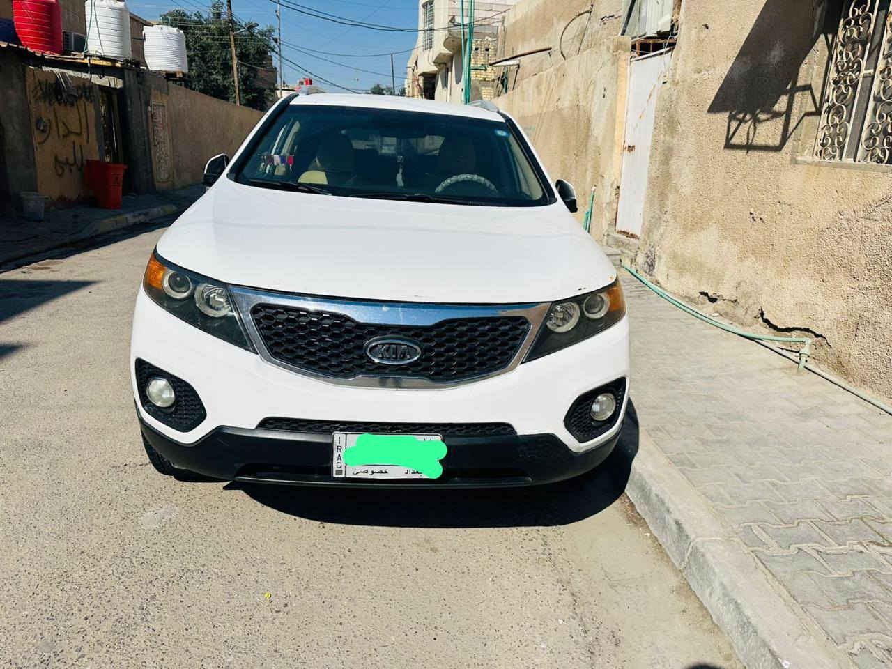 السلام عليكم ورحمة وبركاته لبيع سيارا سورنتو خليجي مديل 2013    6سلندر 7راكب  3قطع تبريد مرايات شفط  بيه زنون تبريد شغال  تتدفئه شغاله  تخم تاير جديد  مشروع وطني تحويل ثاني يوم رقم بغداد ماناقص اي شي سيارا بيه بل جاملق بارد  وباقي سيارا كفال وسعر خاص  ***********  العنوان البصره
